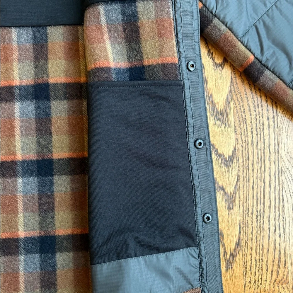 Smartwool Anchorline Gray and Brown Plaid Puffer Jacket - Picture 7 of 11